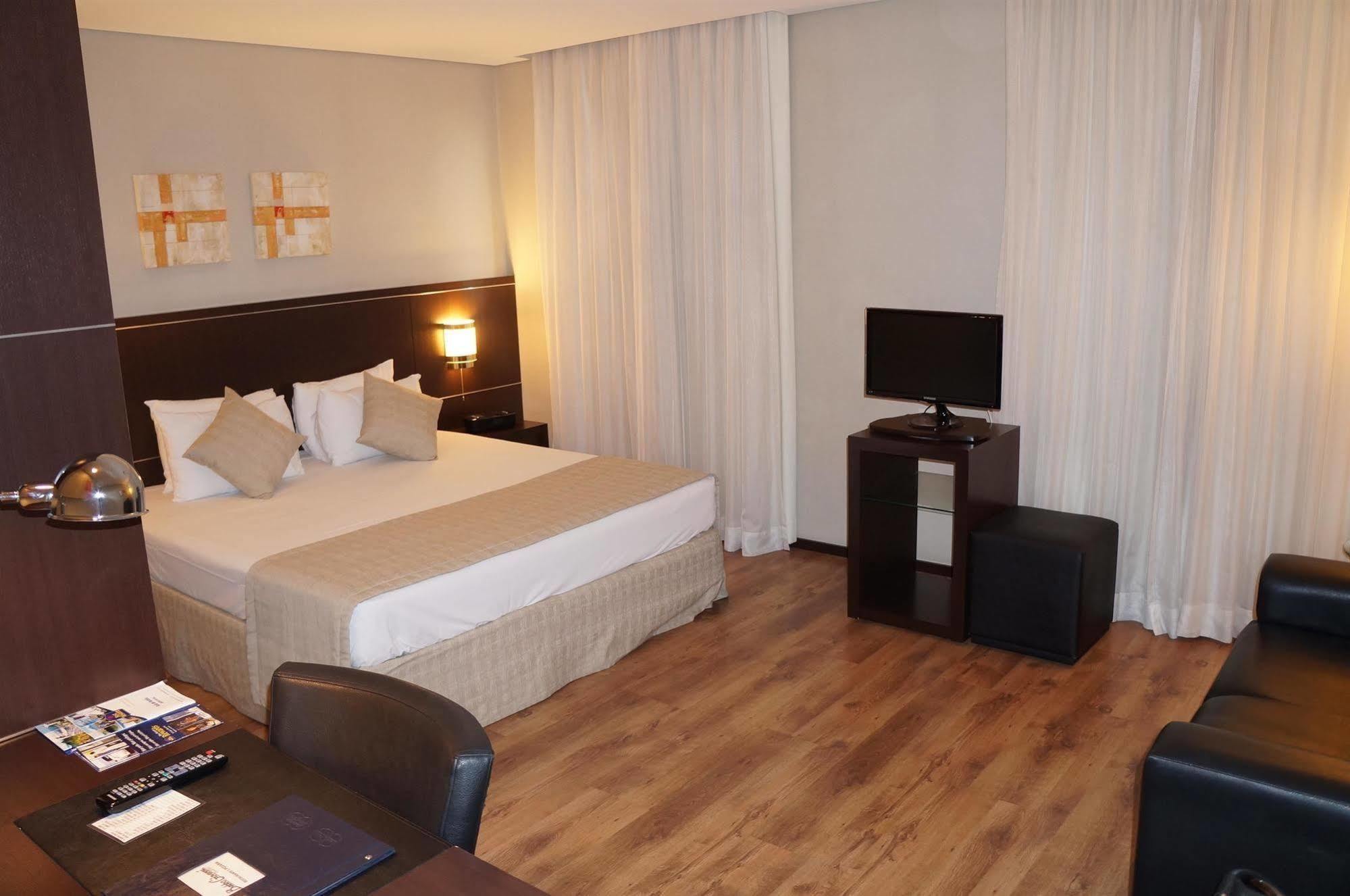 Travel Inn אוססקו מראה חיצוני תמונה
