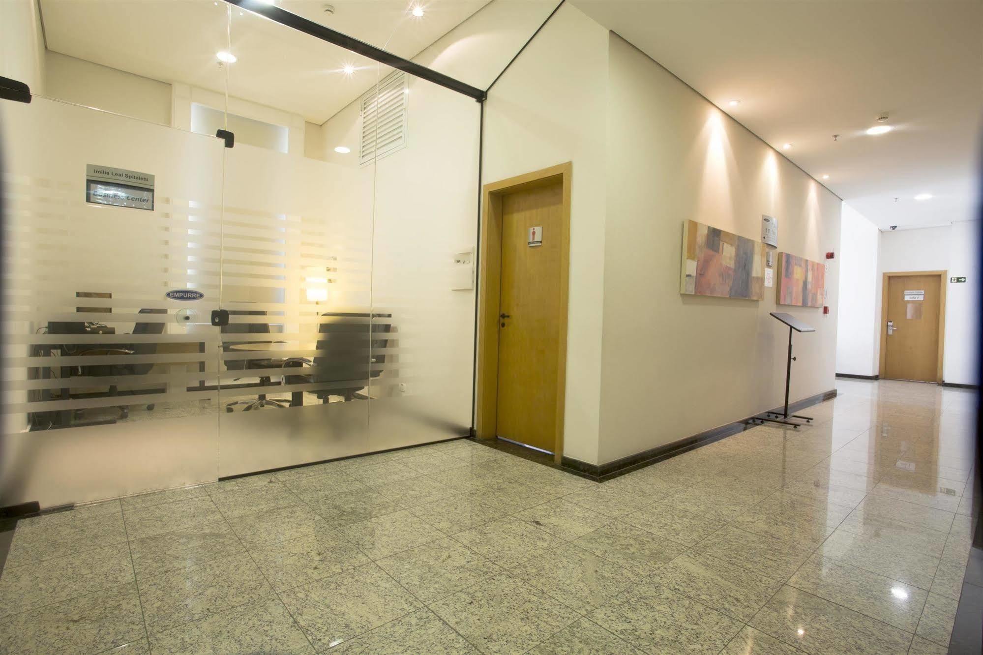 Travel Inn אוססקו מראה חיצוני תמונה