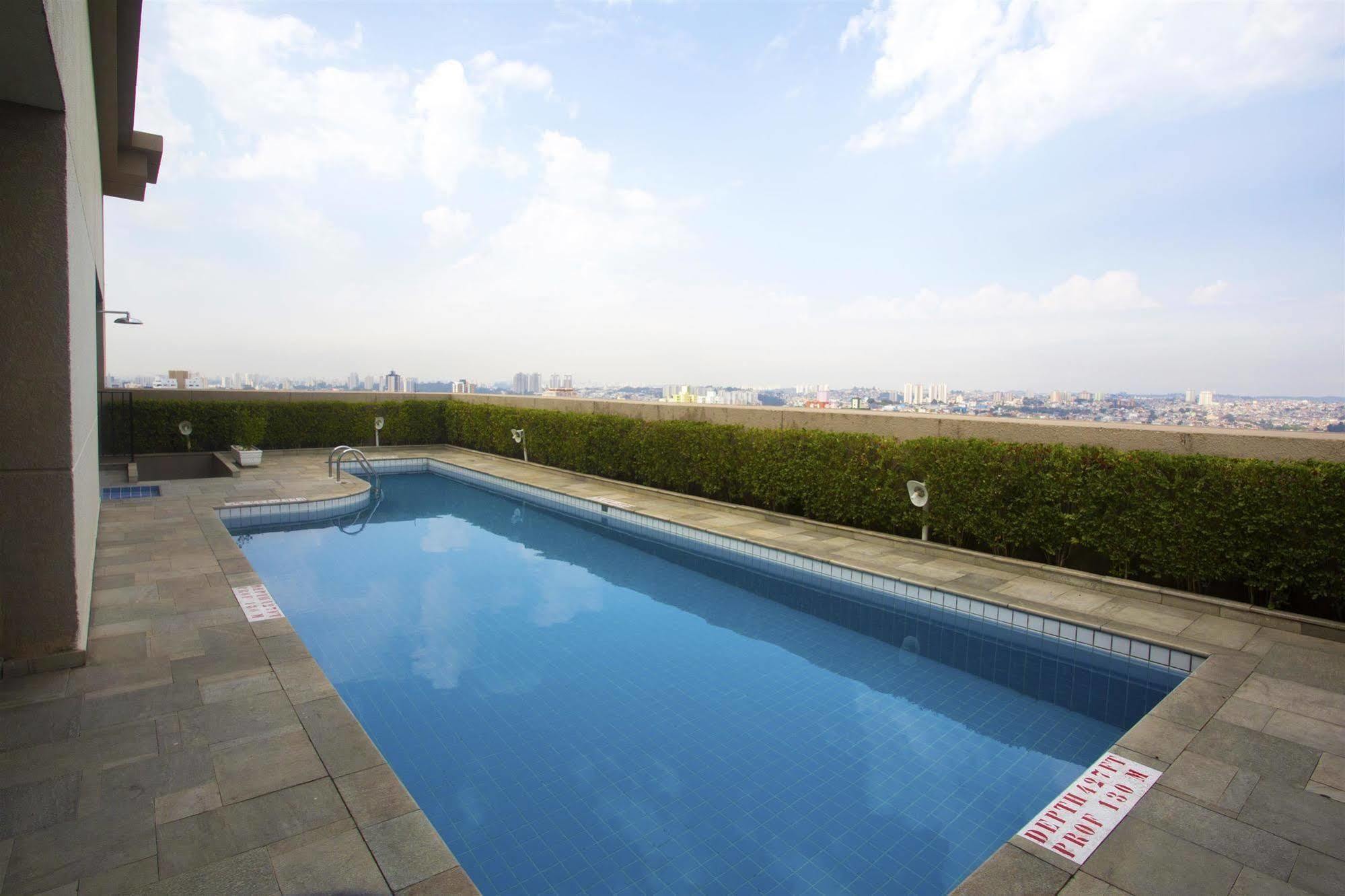 Travel Inn אוססקו מראה חיצוני תמונה